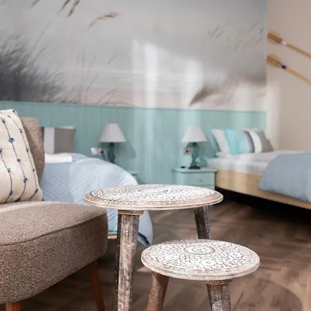 Two Bedroom 3city With Balcony In By Renters Apartament