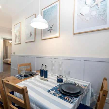 Two Bedroom 3city With Balcony In By Renters Apartmán